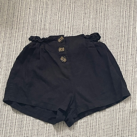 Heart & Hips Preppy Black Kids Large Scrunched Waist Shorts - Picture 1 of 2